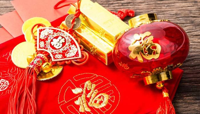 Vật dụng màu đỏ có ý nghĩa may mắn, hút tài lộc, hy vọng một năm mới khởi sắc và thành công