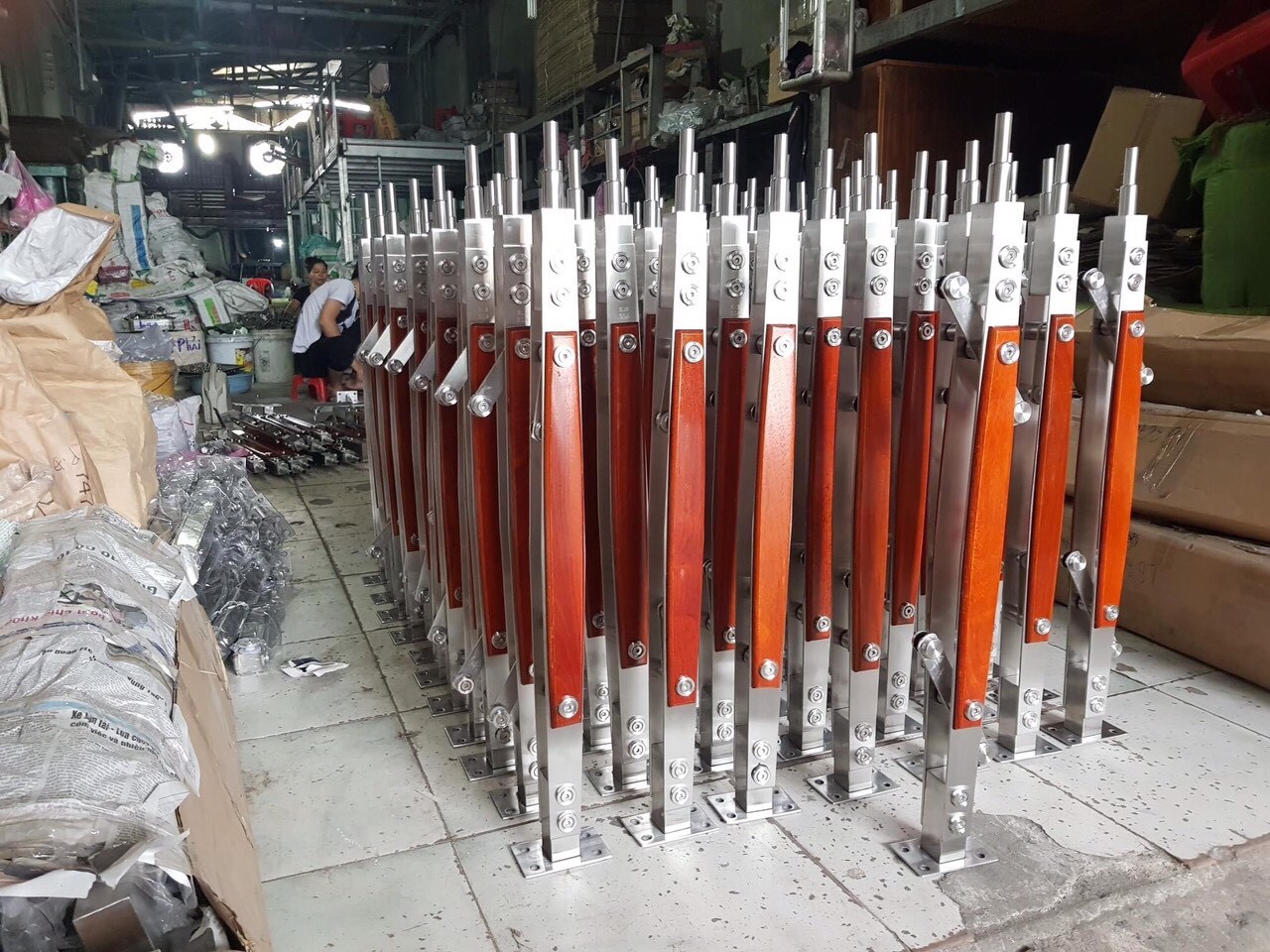 Trụ lan can cầu thang inox